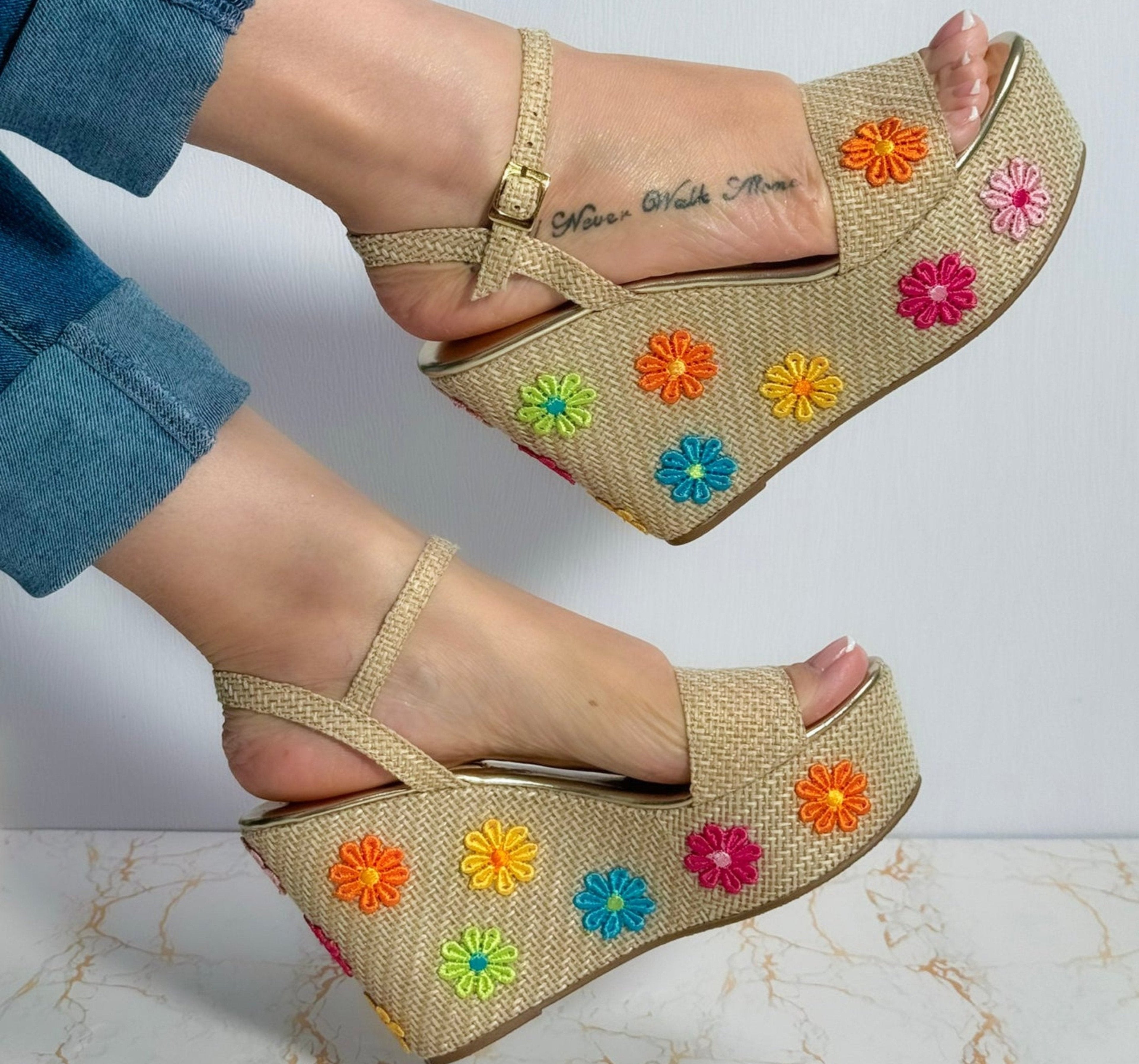 Plataformas de Yute con Margaritas Multicolor